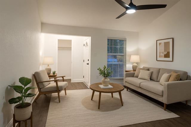 Foto del edificio - 1402 S Carrier Pkwy