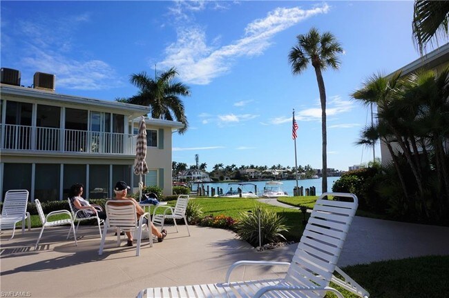 Foto del edificio - 386 Harbour Dr