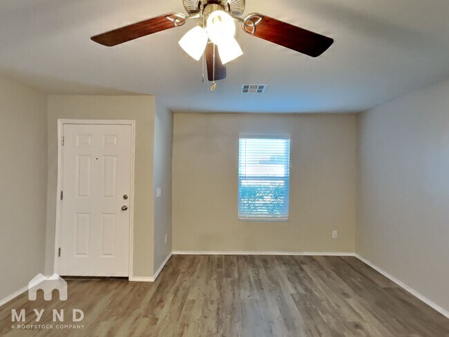 Foto del edificio - 726 W Lola Dr