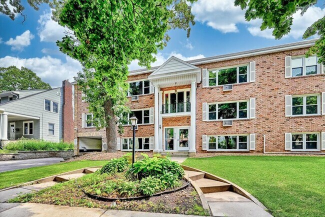 Foto del edificio - 401 Ridgewood Ave