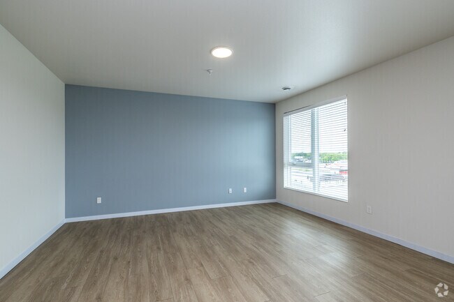 2BA, 1.5BA - 1,315SF - Sala de estar - Vanne