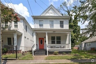 Building Photo - 2011 Lansing Ave