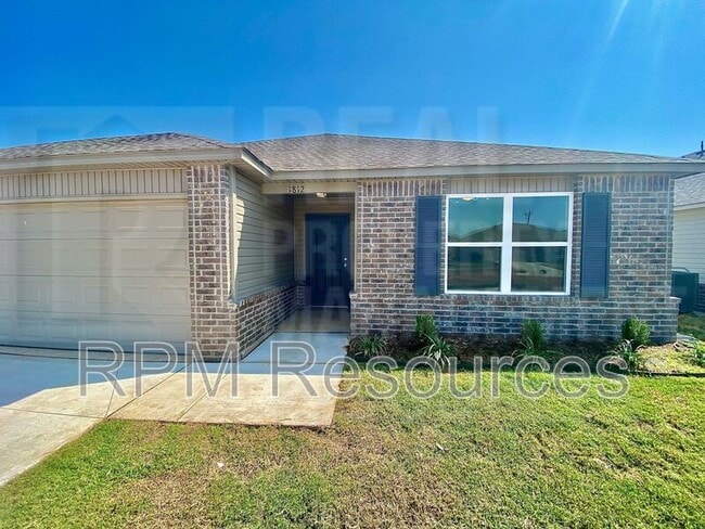 Building Photo - 1812 Hayes Ln