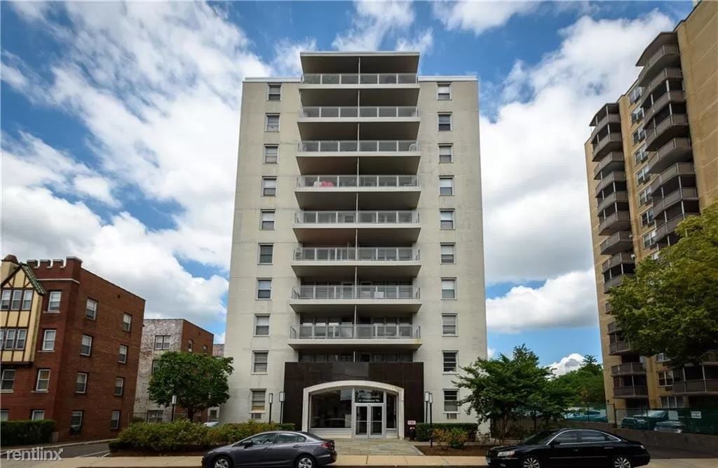 30 Glenbrook Rd Unit Apt 4D, Stamford, CT 06902 Condo for Rent in