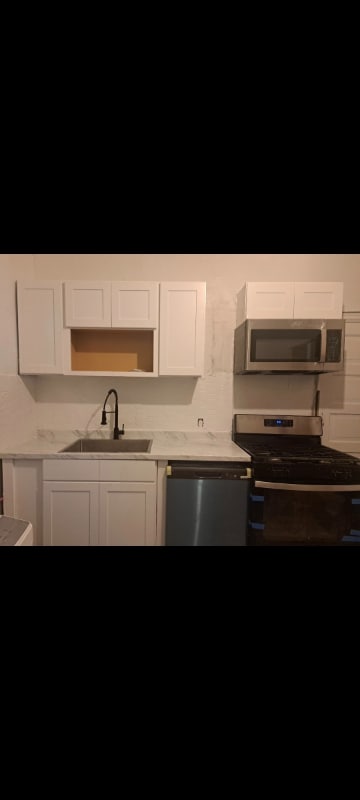 Primary Photo - 5110 Wayne Ave