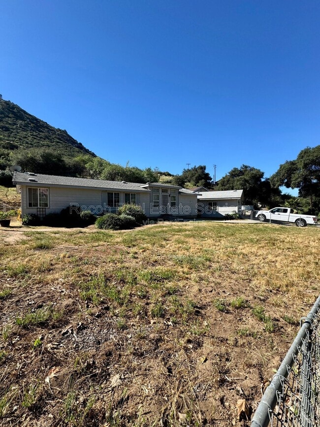 Building Photo - 580 Silverbrook Dr