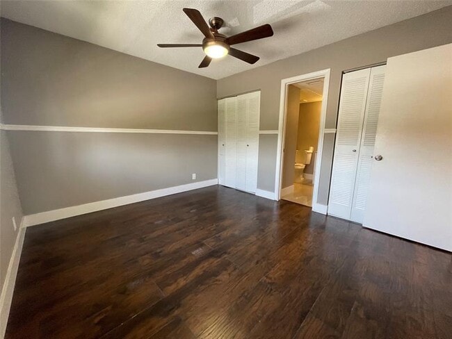 Foto del edificio - 10092 Twin Lakes Dr