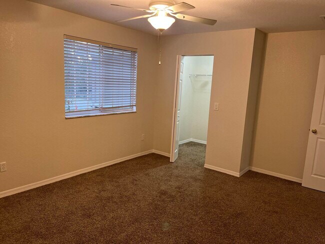 Foto del edificio - 2251 Rockport Rd