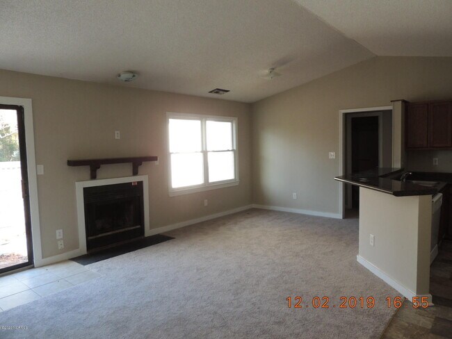 Building Photo - 995 Sand Ridge Rd