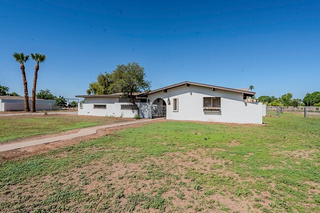 Building Photo - 834 N Constellation Way