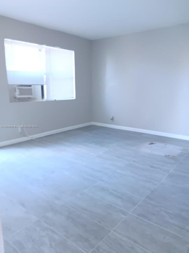 Photo - 1710 NW 9th St (Fort Lauderdale, FL)