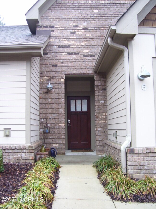 Building Photo - 6 Elk Ridge Ln