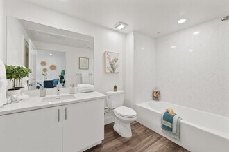 Building Photo - 5933 Sunstone Dr