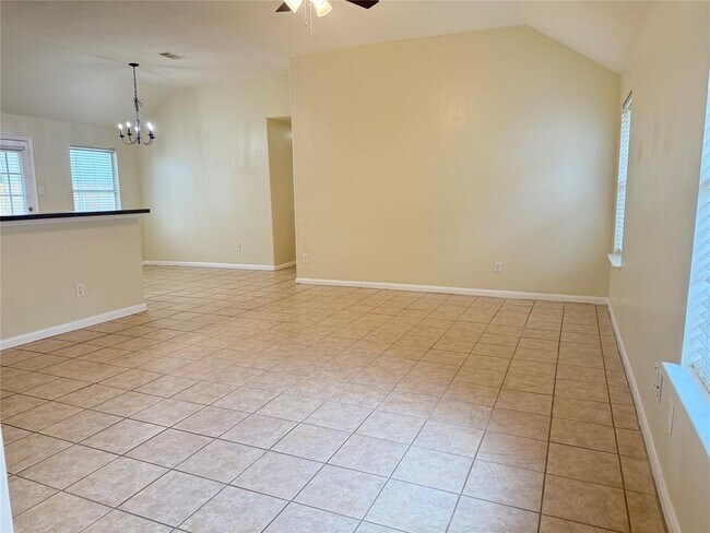Foto del edificio - 6615 Highwind Bend Ln