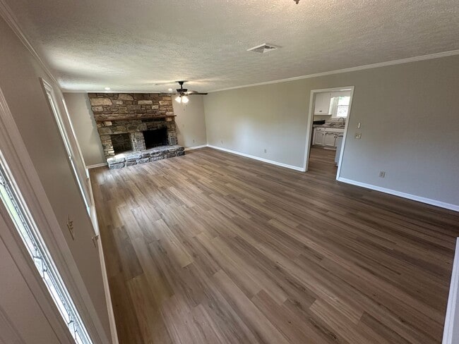 Building Photo - 5159 Saundersville Rd