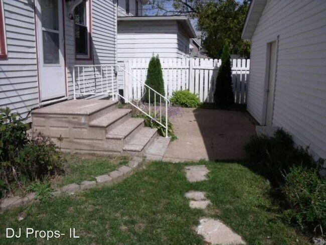 Building Photo - 2 br, 1 bath House - 2004 15th Street