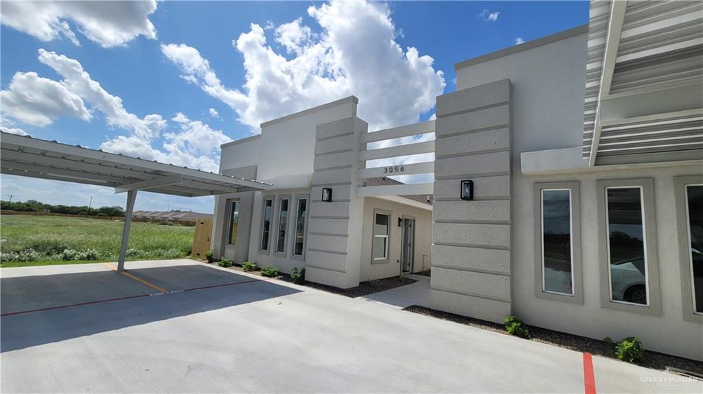 Foto principal - 3056 Stark Rd
