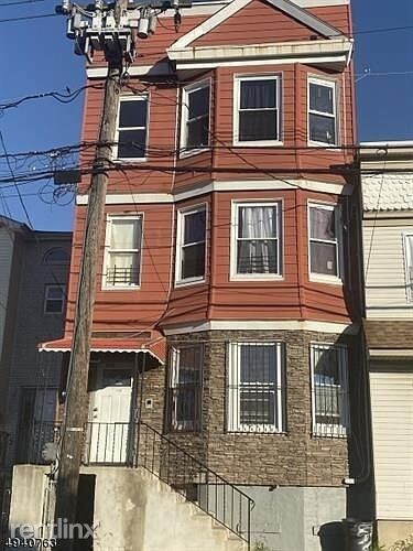 Primary Photo - 542 S 11th St