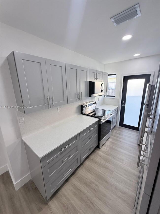 Foto del edificio - 2080 NE 172nd St
