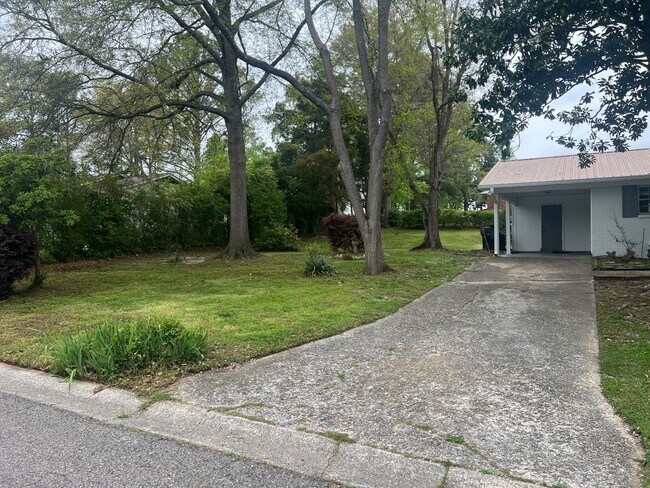 Building Photo - 1710 9th Street, Tuscaloosa, AL 35406