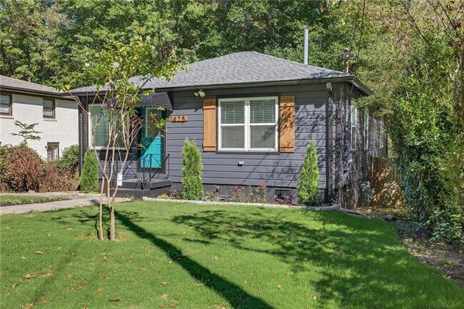 Foto del edificio - 475 Center Hill Ave NW