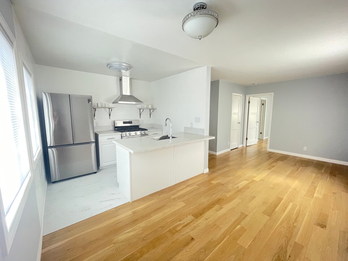 Primary Photo - 1534 N Ave 47