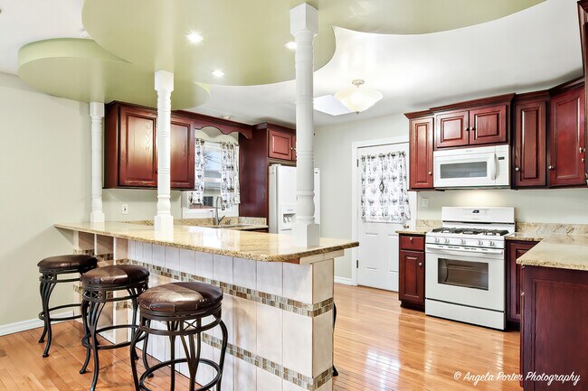 Foto del edificio - 1219 Brentwood Dr