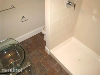 Foto del edificio - 3 br, 2 bath  - 52 Bay State Ave