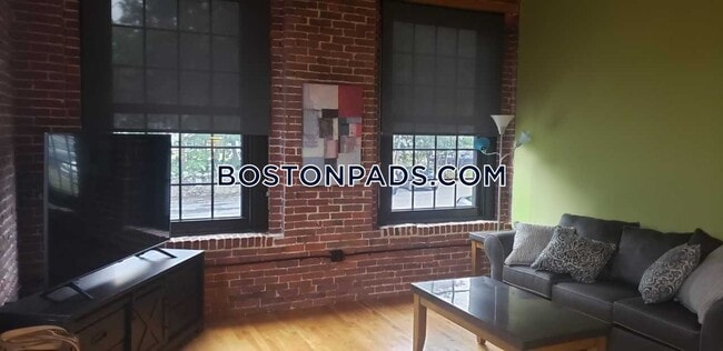 Building Photo - 60 Water St