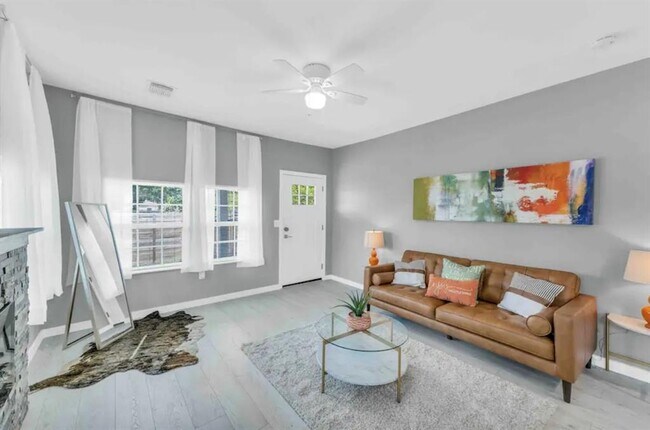 Foto del edificio - 7002 Bonham St