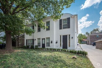 Building Photo - 2538 S University Dr
