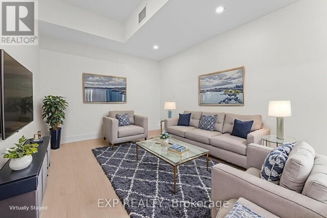 Building Photo - 1558 Queen St E