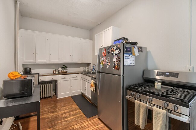 Foto del edificio - 3118 Pleasant Ave