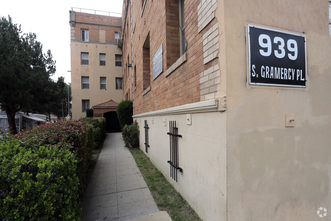 Building Photo - Gramercy Apartments