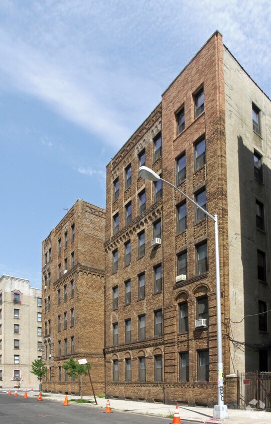 Foto del edificio - 3115 Brighton 4th St