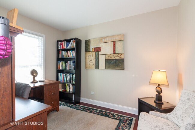 Foto del edificio - 17W764 Lowell Ln
