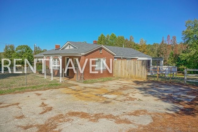 Building Photo - 720 Bryant Rd