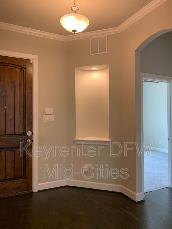 Photo - 6804 Prompton Bnd House