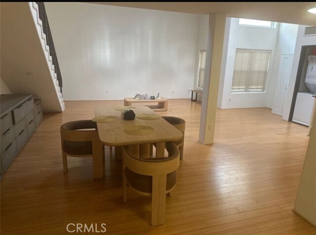 Foto del edificio - 255 W 7th St