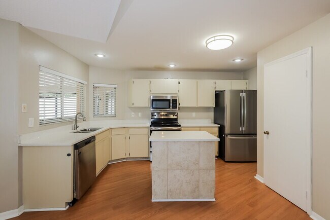 Foto del edificio - 2612 Brianholly Dr