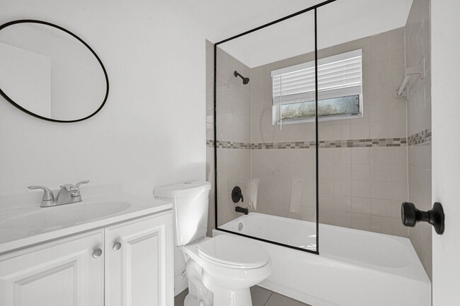 Building Photo - 8276 NE Miami Ct