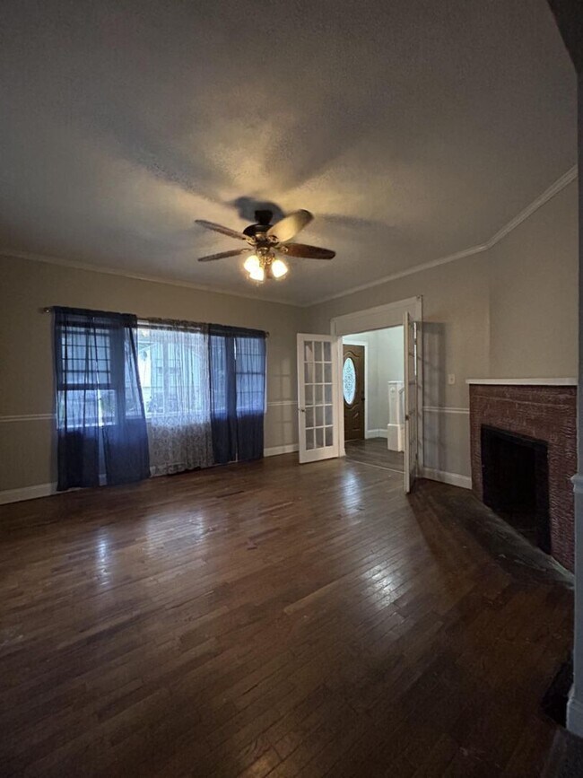 Foto del edificio - 615 St Marys Ave