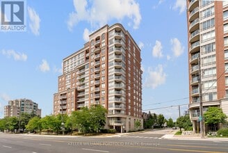 Building Photo - 2-1212 Clairtrell Rd