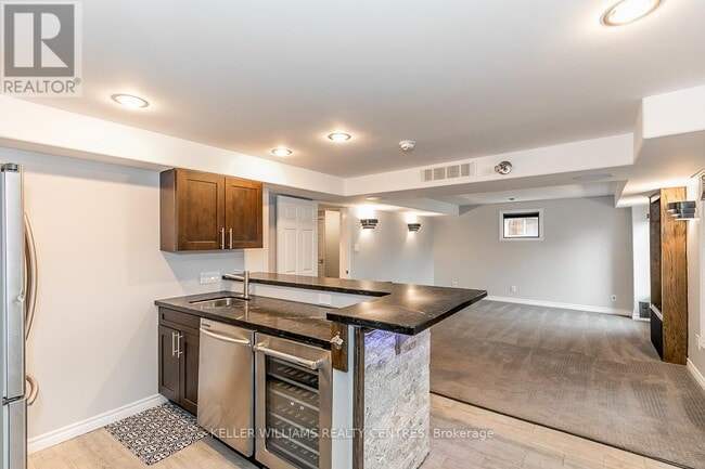 Building Photo - 1381 Hunter St