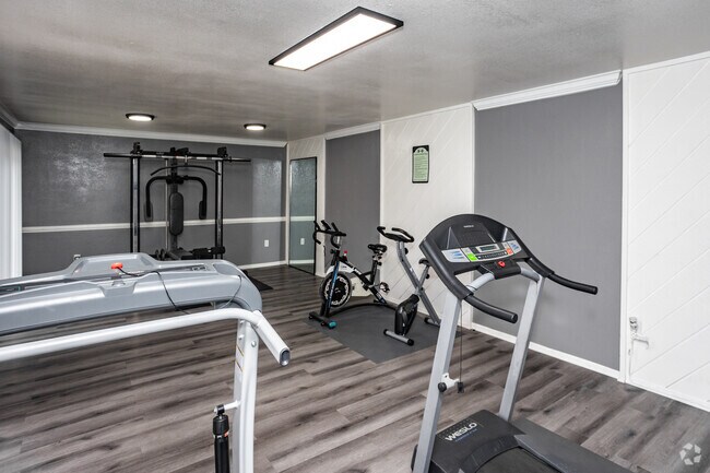 Gimnasio - Robin Meadows of Garden Grove