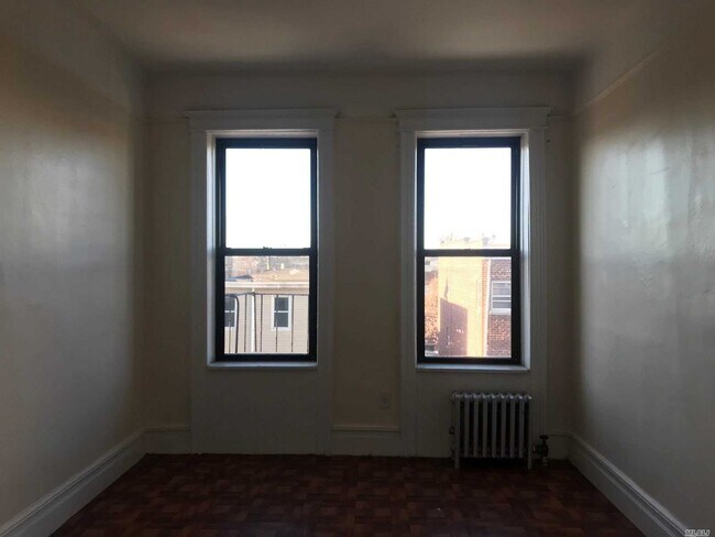 Building Photo - 25-38-38 43rd St