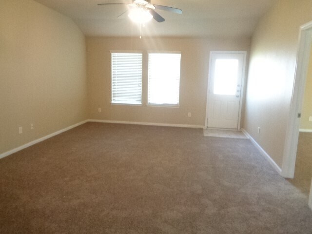 Foto del edificio - 8002 Big Oak Dr