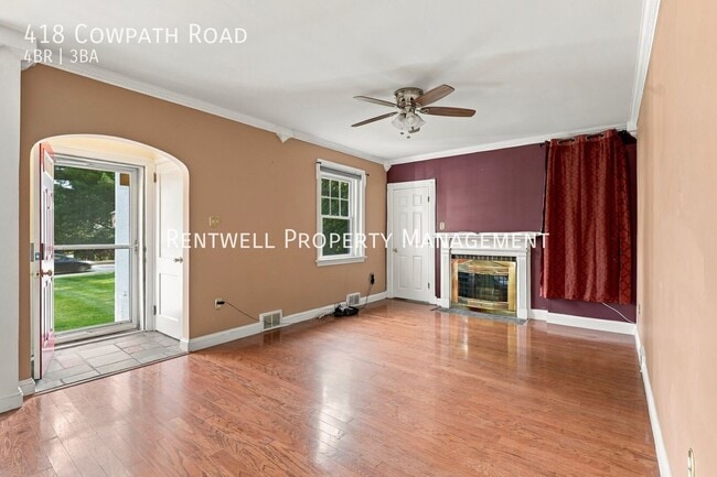 Foto del edificio - 418 Cowpath Rd