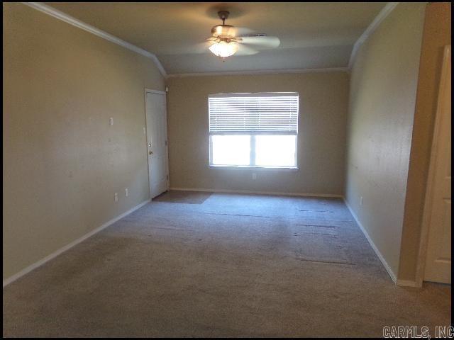 Foto del edificio - 316 Saunders Dr