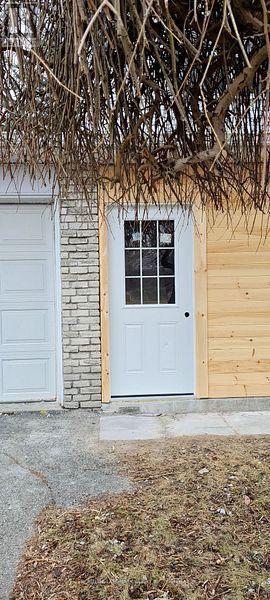 Building Photo - 1056 Wayne Dr